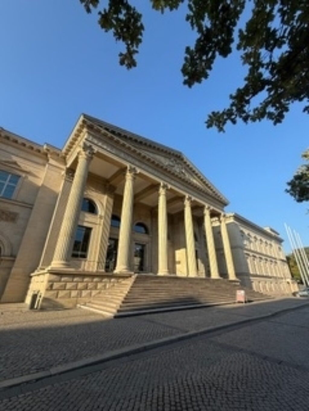 Bjo Landtag Porticus 2025 10 03